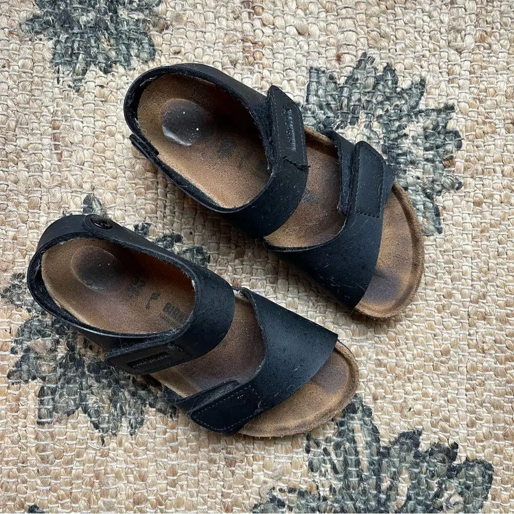 Kids Birkenstock Black Sandals size 32- youth 1
